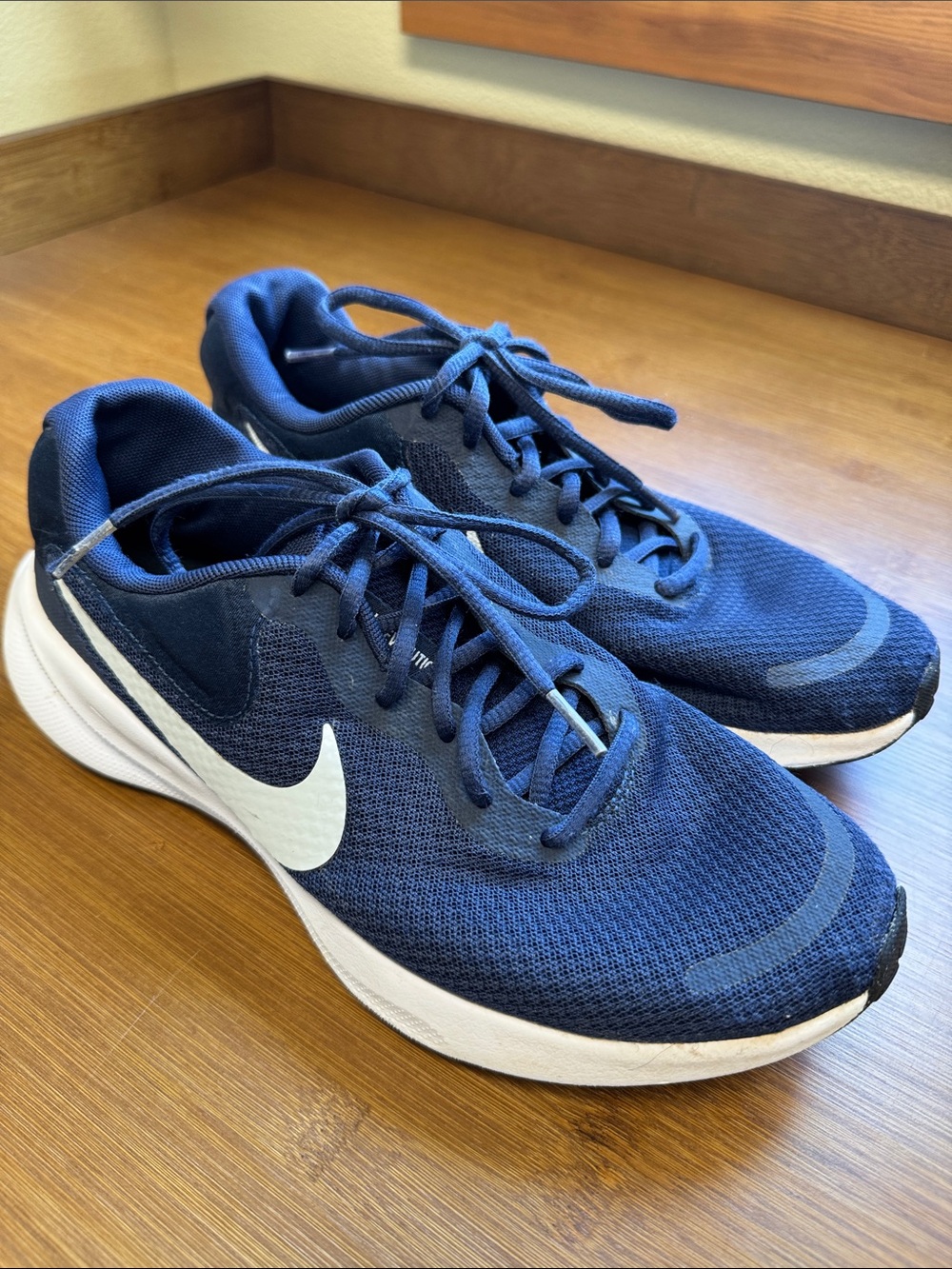 Nike Men's Navy Blue Running Sneakers with White Swoosh